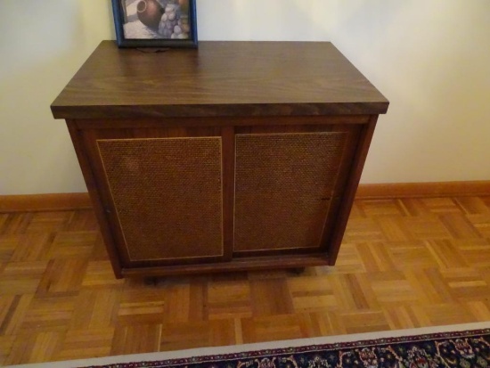 Credenza-laminate top, 29" H x 31" L x 20" D