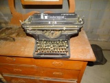 Vintage Underwood manual typewriter