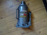 Pittsburgh Heavy Duty 20T Bottle Jack