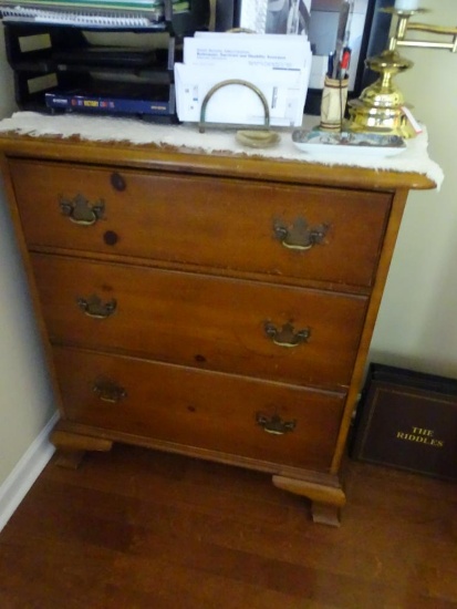 Vintage Drexel chest of drawers with top drawer desk.