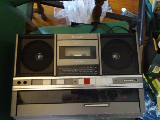 Panasonic AM/FM Radio & Cassette Player