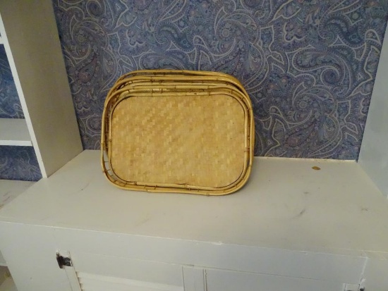 Bamboo dinner trays (8)