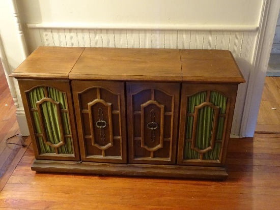 Truetone Stereo Console-includes phono/AM/FM Radio/8 track player