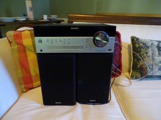 Sony Compact Disc receiver and speakers