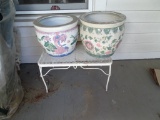 2 Large Planters w/ small table