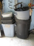 8 Plastic trash cans