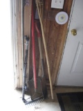 Rake & 2 shovels
