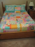 Handmade full/reversible quilt w/pillow