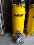 DeWalt Compressor, DXCM601, 240V 60 G Tank, 155 psi, 3.7 HP Motor (Does not work)