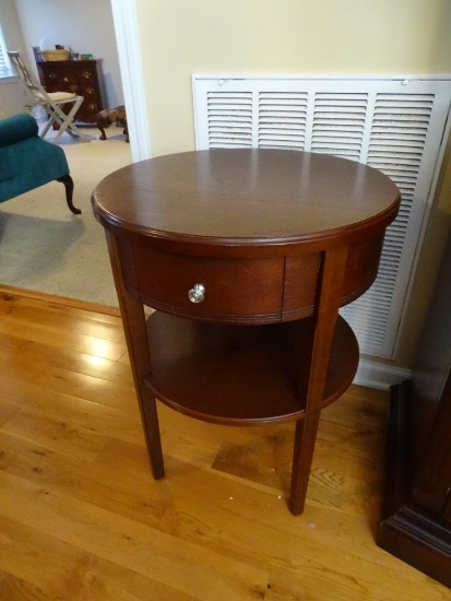 Circular Accent Table by MSE-Round top w/Cherry finish-20"Diameter, 26"T