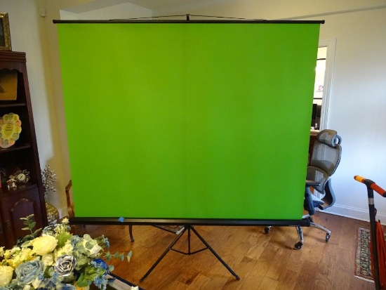 Large Retractable Green Screen-82.5"W x 64"H (~5' x7')