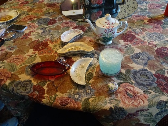 Assortment of Vintage items