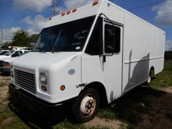 2009 FREIGHTLINER M145 STEP VAN