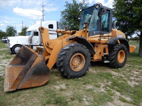 CASE 621D LOADER