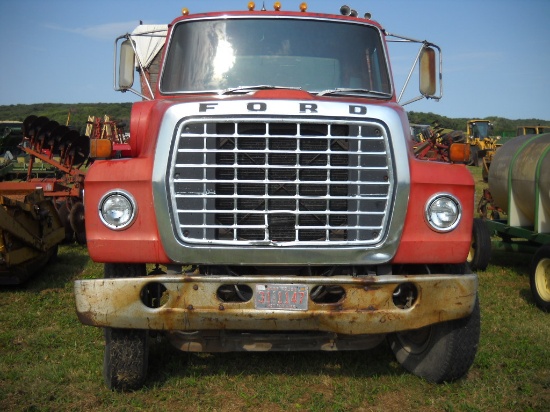 Ford 8000 Truck