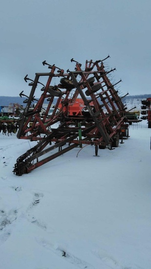 IHC 4600 Field Cultivator