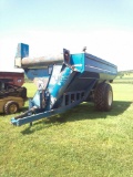 Kinze 840 Grain Cart