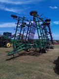 JD 2210 Field Cultivator