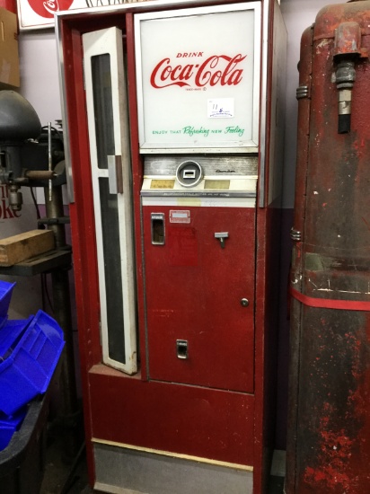 Coca cola up/right pop machine