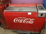 Coca cola pop machine