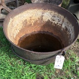 Large Kettle (small crack)