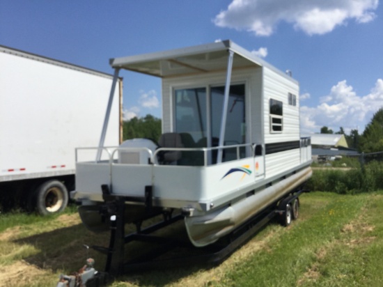 2008 32’ Sun tracker tri-toon, with 40hp