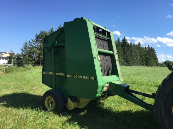 Very Clean John Deere #435 round baler, auto oiler, kicker bar, monitor