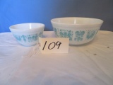 2 PCS. PYREX BOWLS