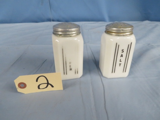 VINTAGE SALT & PEPPER SHAKERS