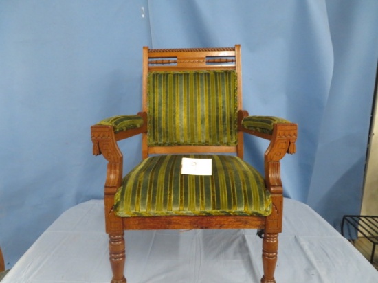 VICTORIAN ARM CHAIR