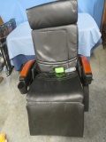 MODERN POWER CHAIR IN GOOD SHAPE