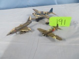 3 PCS. PLASTIC AIRPLANES