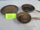 2 CAST IRON FRYING PANS & 1 CALUMET BAKING PAN