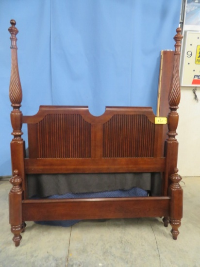 BEAUTIFUL QUEEN SIZE TURN POST BED W/ WOOD RAILS