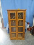 OAK DISPLAY CABINET W/ GLASS FRONT W/ WOODEN SHELVES