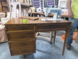 SINGER SEWING MACHINE IN MID CENTURY CABINET- LOOKS LIKE A DESK
