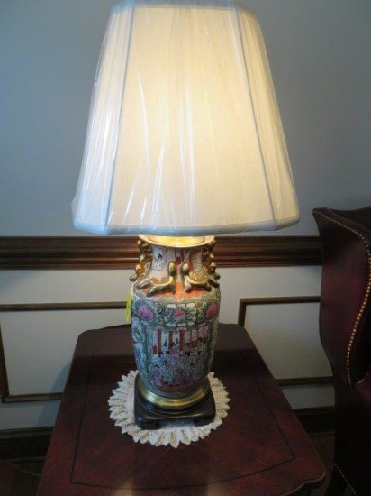 BEAUTIFUL ORIENTAL TABLE LAMP 33" T