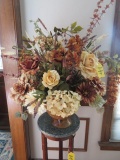 FLORAL ARRANGEMENT