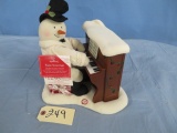 BATTERY POWERED SINGING SNOWMAN