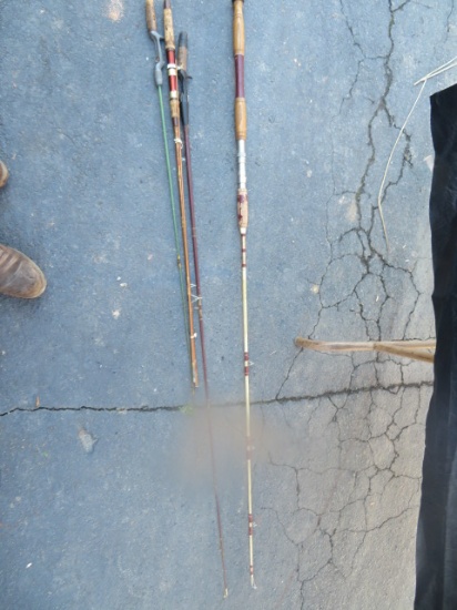 4 FISHING POLES