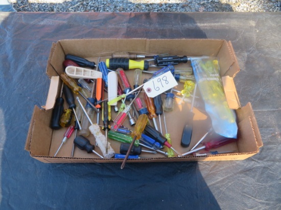 BOX OF SCREWDRIVERS & OUT DRIVERS