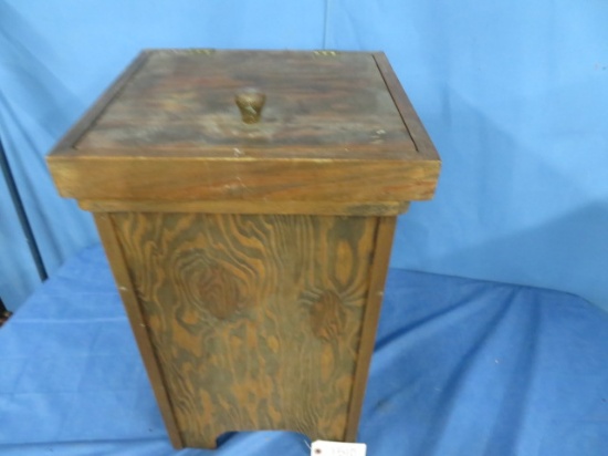 WOODEN TRASH BIN W/ LID  15" T