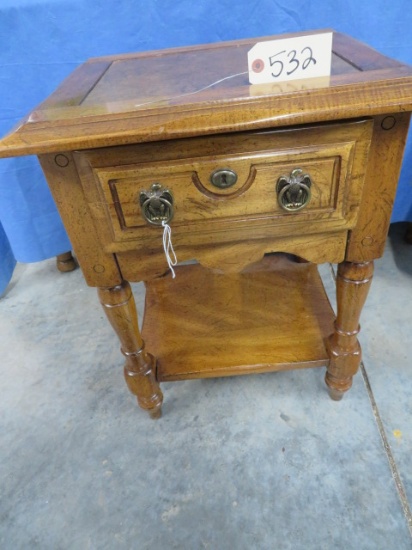 END TABLE W/ DRAWER  25 T X 19 X 16
