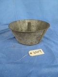 VINTAGE OVER SIZED  CAKE PAN