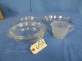 PYREX LOT- PIE PLATES/MEASURING CUP & CASSEROLE DISH