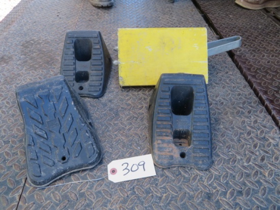 WHEEL CHOCKS  4 PCS.