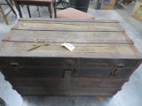 VINTAGE CHEST W/ STORAGE 22 X 36