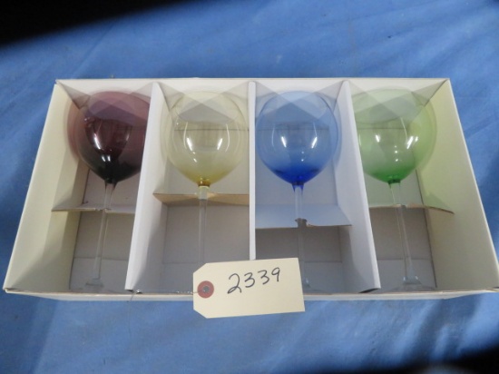4 LENOX WINE GLASSES IN BOX