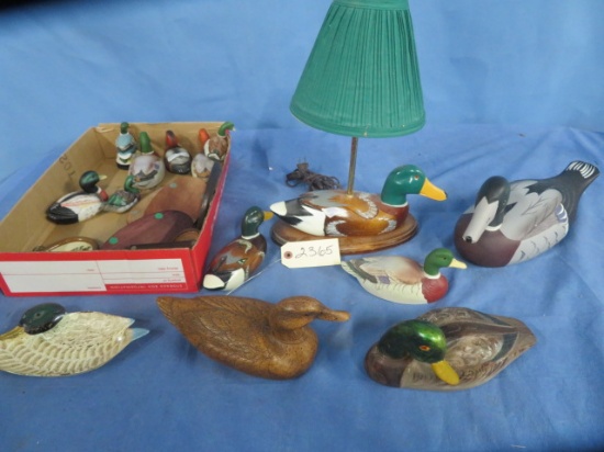 DUCK LAMP & FIGURINES