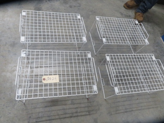 4 FOLDING WIRE RACKS